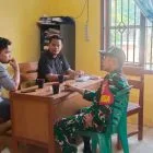 Pererat Silaturahmi dan Sinergi, Babinsa Koramil 416-06/Muara Bungo Komsos Bersama Perangkat Desa Sarana Jaya