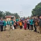 Babinsa Koramil 416-03/Sungai Bengkal Hadiri Pelayanan Sosial bagi Komunitas Adat Terpencil di Muara Tabir