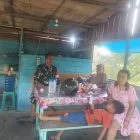 Pererat Hubungan dengan Warga, Babinsa Koramil 416-04/Pulau Temiang Laksanakan Komsos melalui Anjangsana