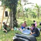 Babinsa Koramil 416-06/Muara Bungo Komsos Bersama Warga, Ingatkan Cegah Karhutla